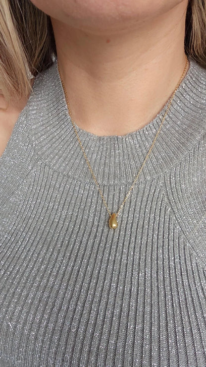 Mini tear drop collar dorado