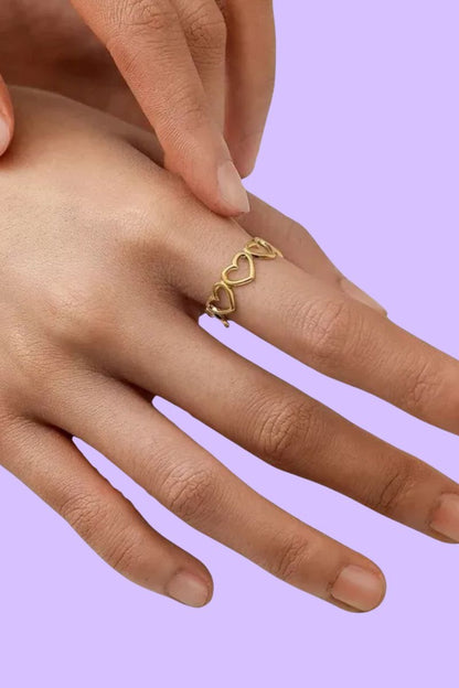 Anillo corazones dorado