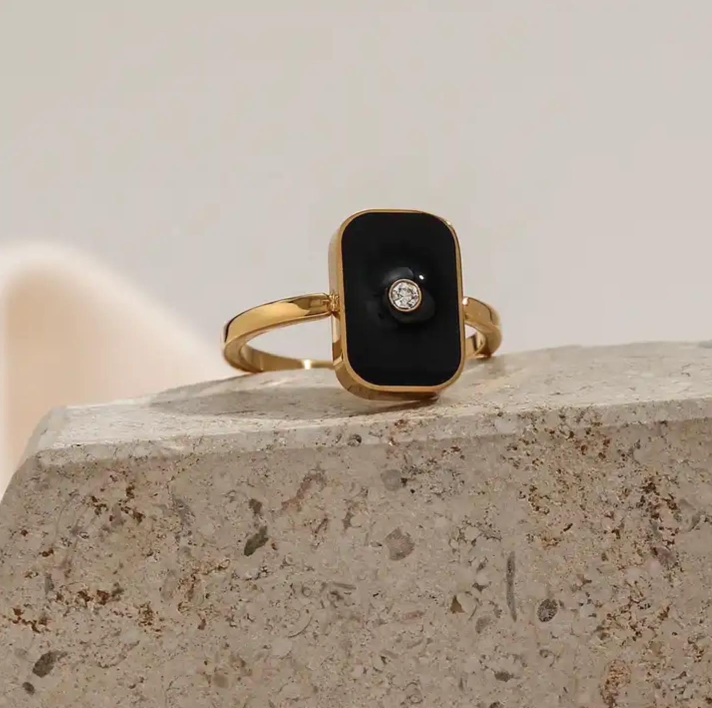 Anti Hero anillo