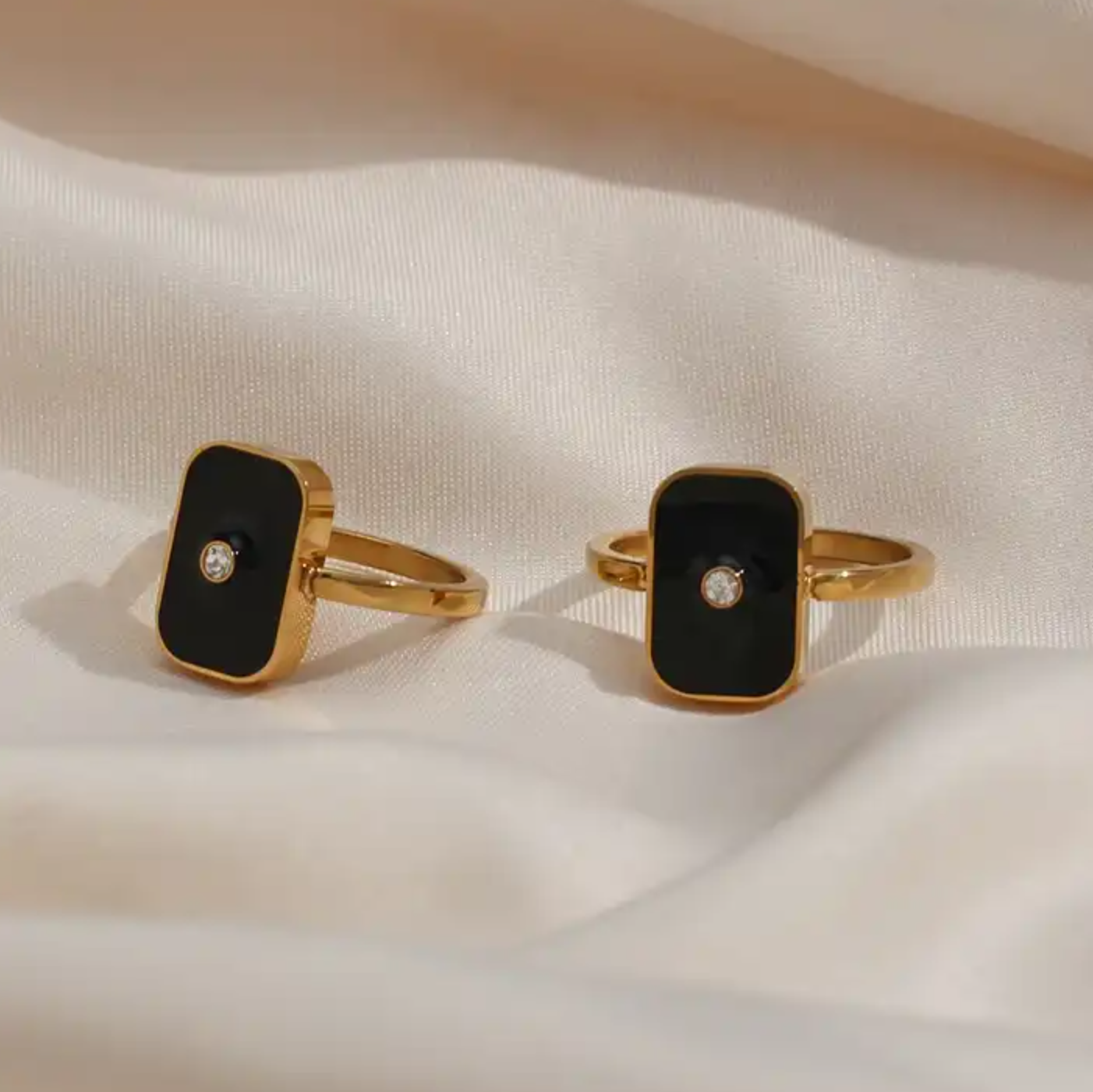 Anti Hero anillo