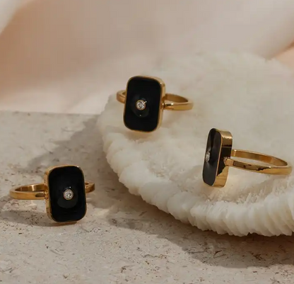 Anti Hero anillo
