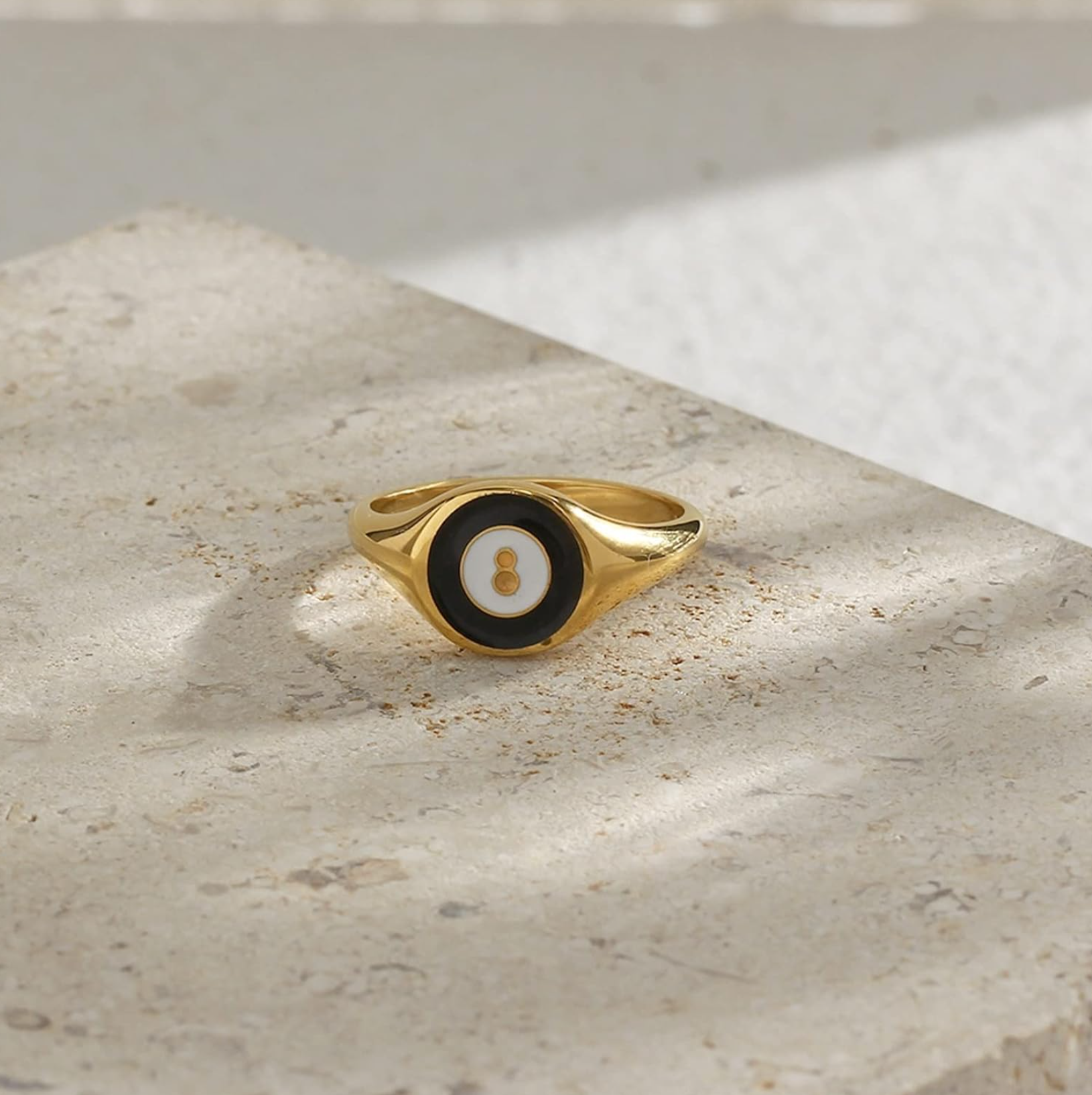 Bola ocho anillo