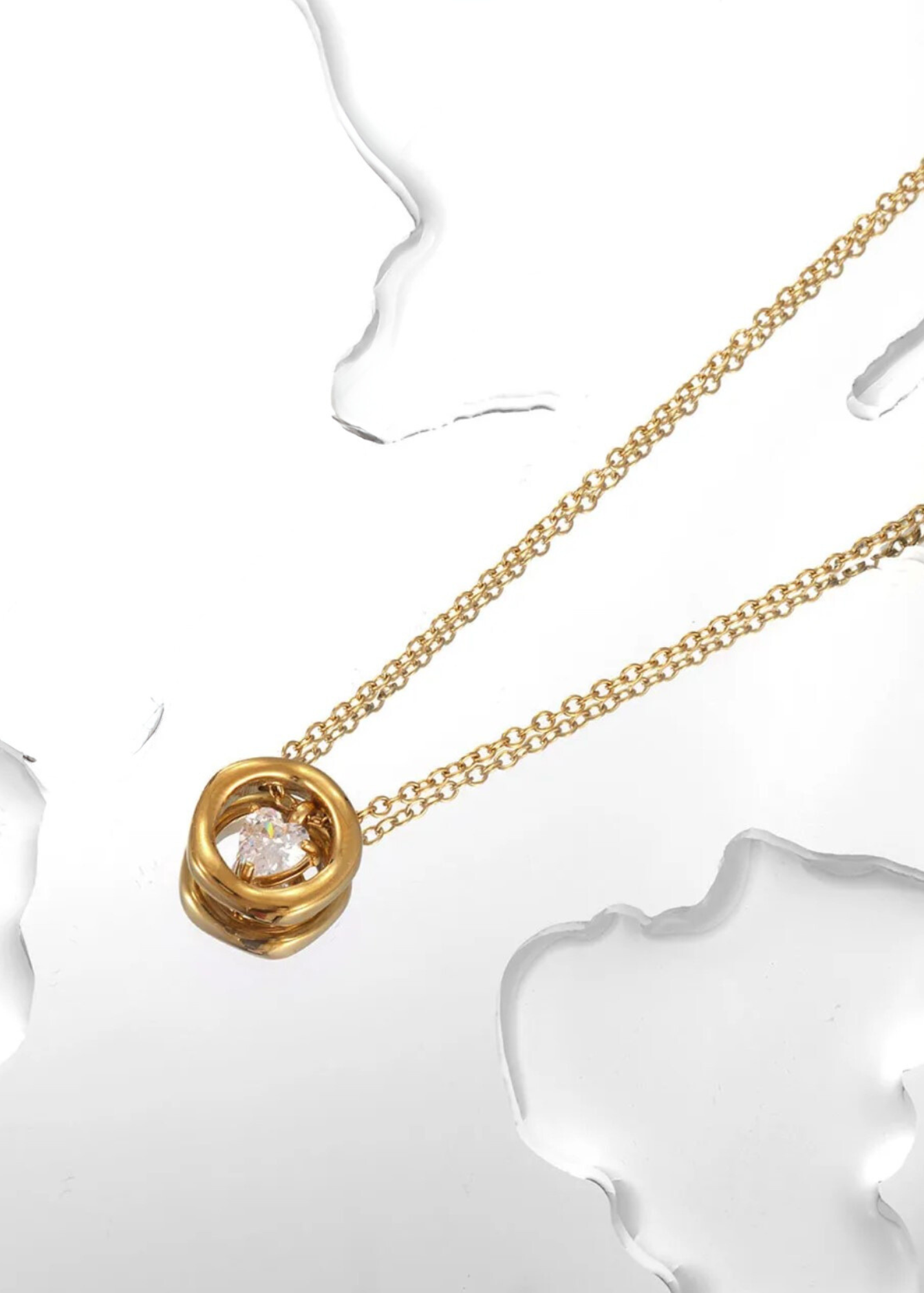Collar corazon flotante