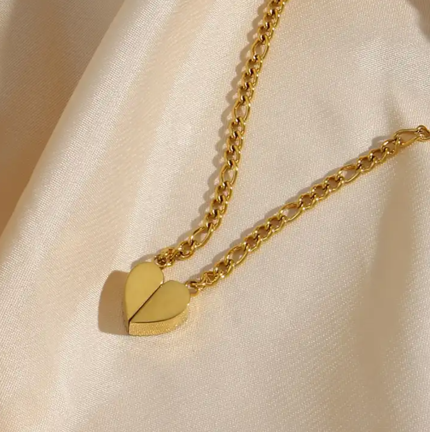 Corazon de iman collar