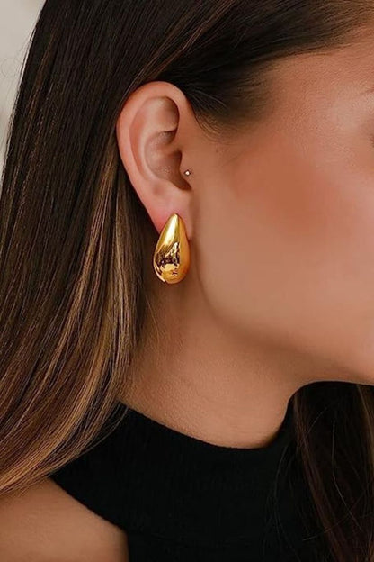 Tear Drop Aretes
