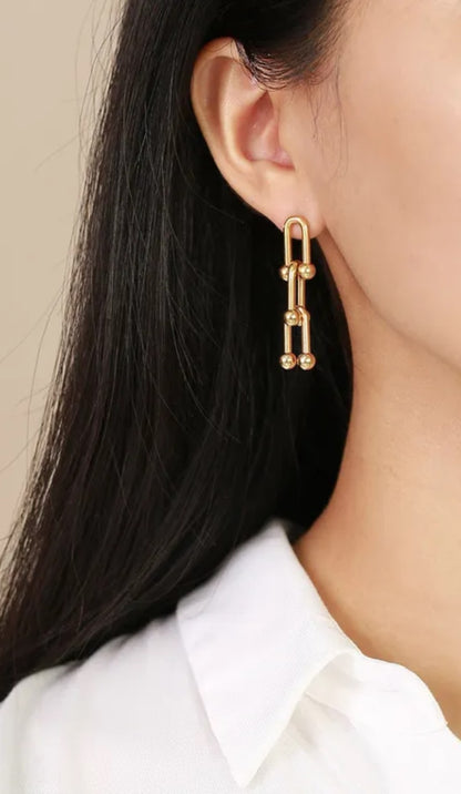 Triple link hoops