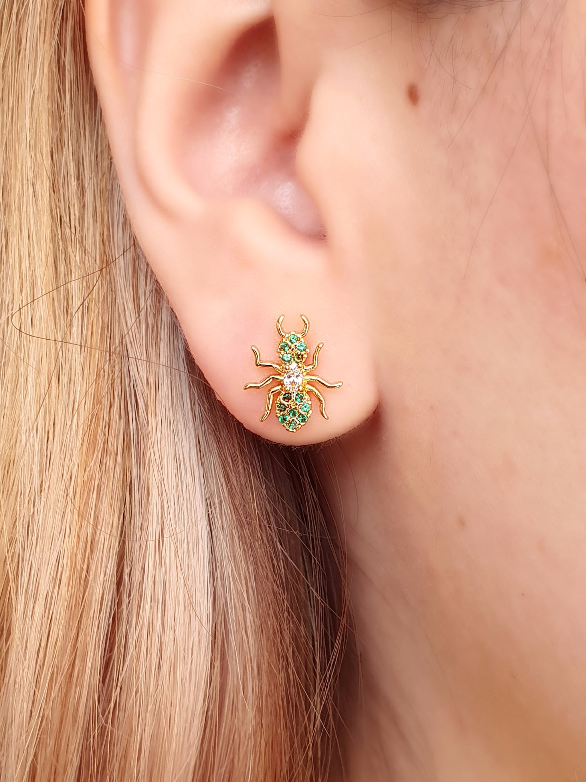 Bug studs